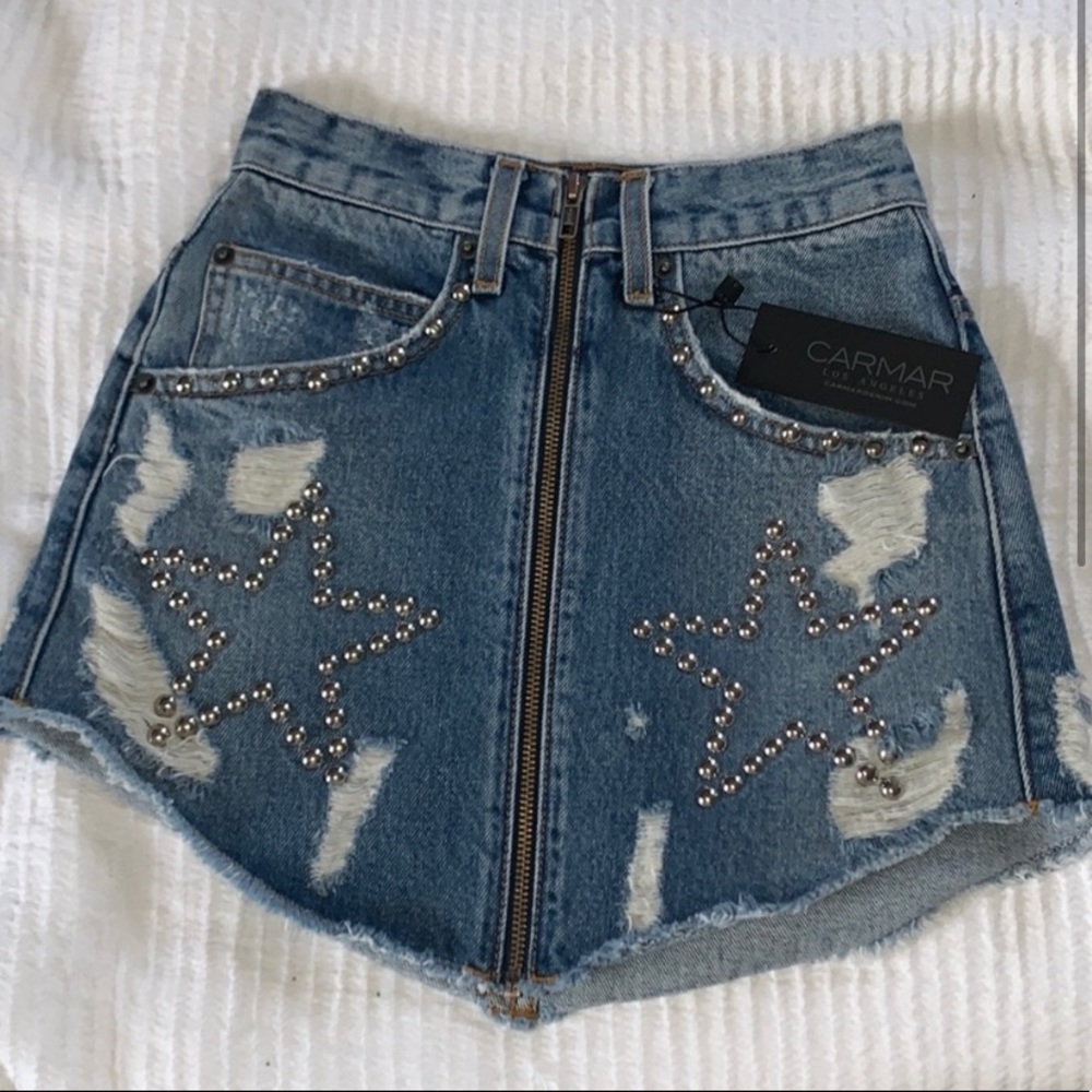 LF SKIRT NWT OFFERS WELCOME